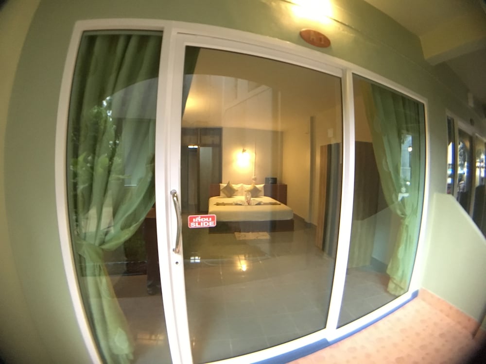 Srichada Hotel Khaolak 44/73
