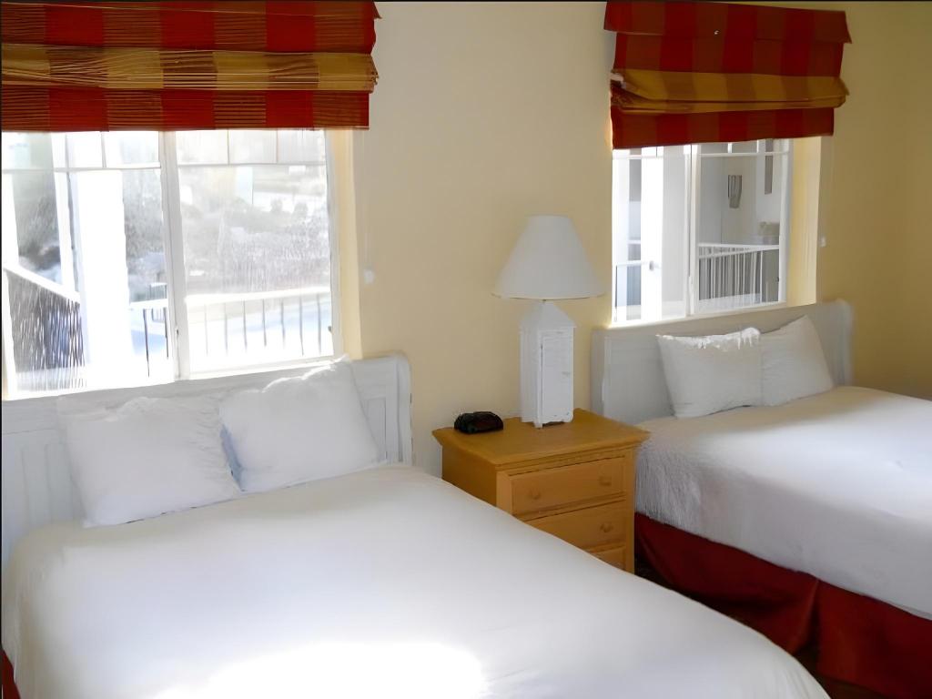 3 BEDROOMS