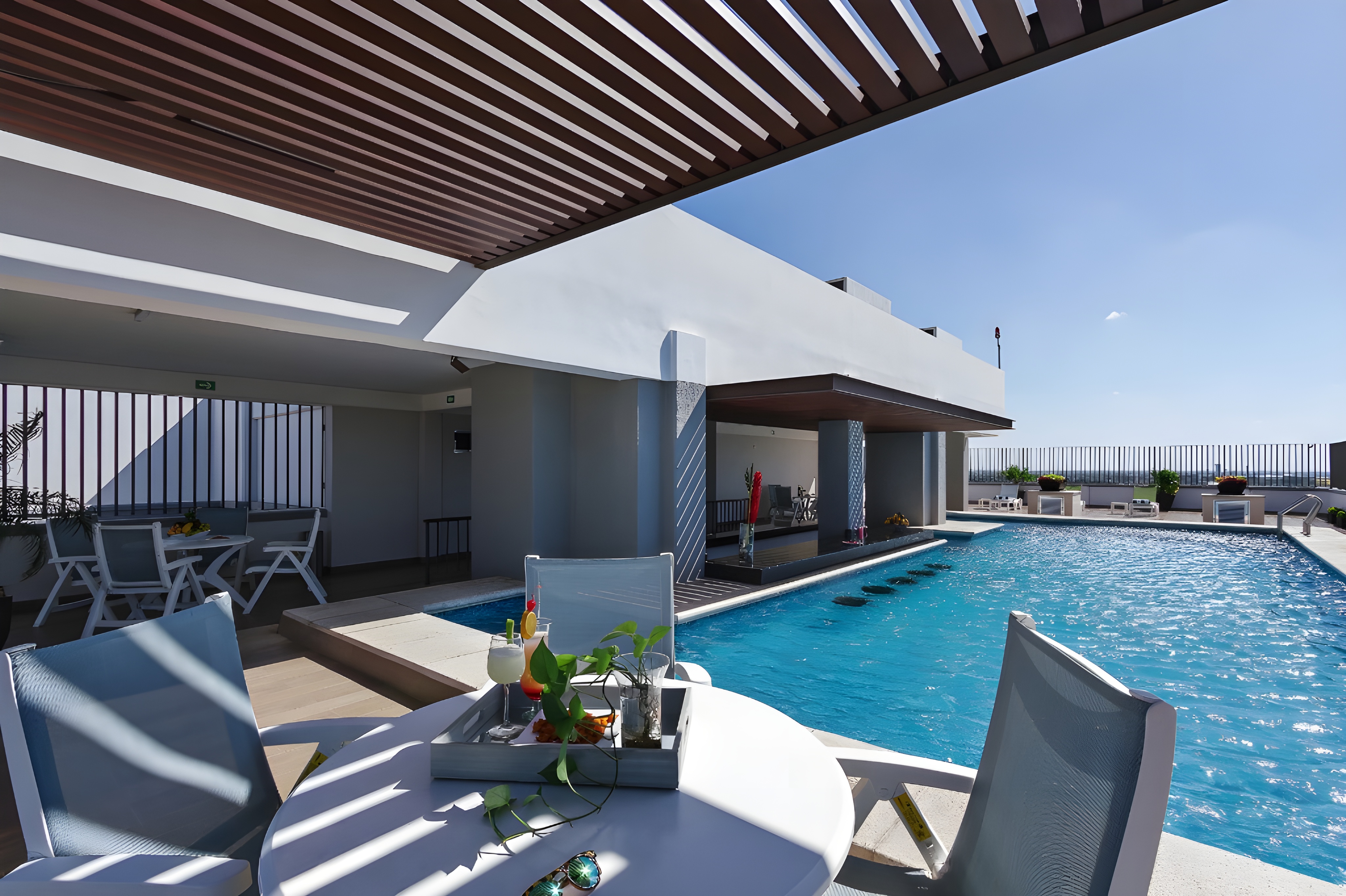 swimming pool spa