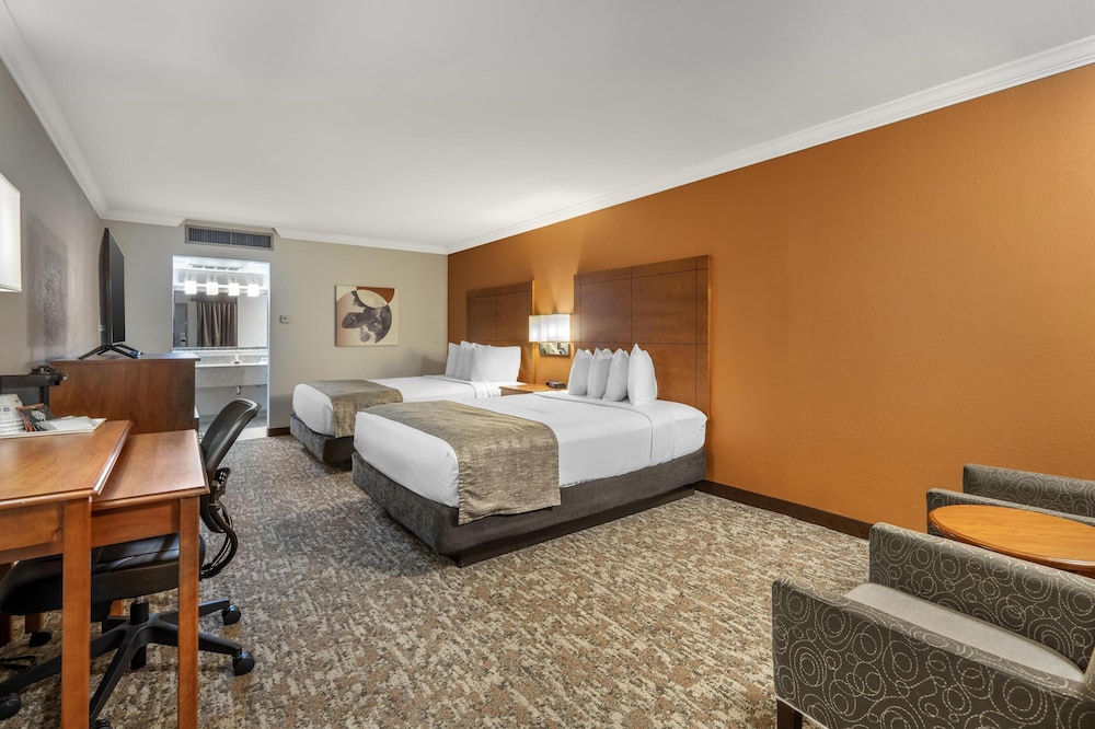 غرفة قياسية بسريرين كوين لذوي الإعاقة، Best Western Angus Inn 2/4