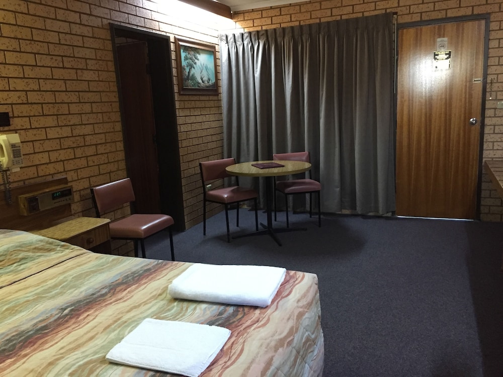 Lakeview Motel 28/60