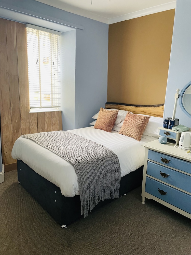 Arosfa Harbourside Guest House 22/50