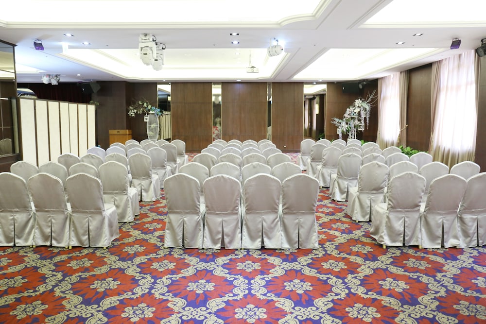 Tainan Fushin Hotel 63/64