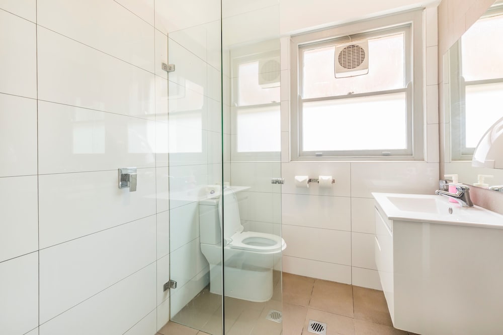 HERITAGE, FAMILY, SHARED BATHROOM