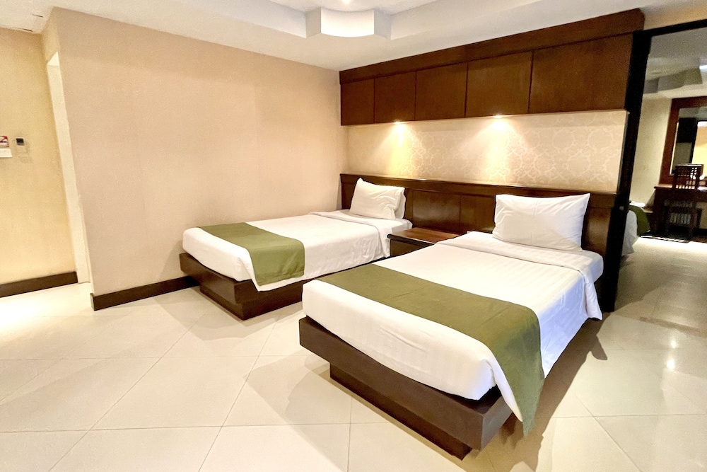 Rayaburi Hotel Patong 20/52