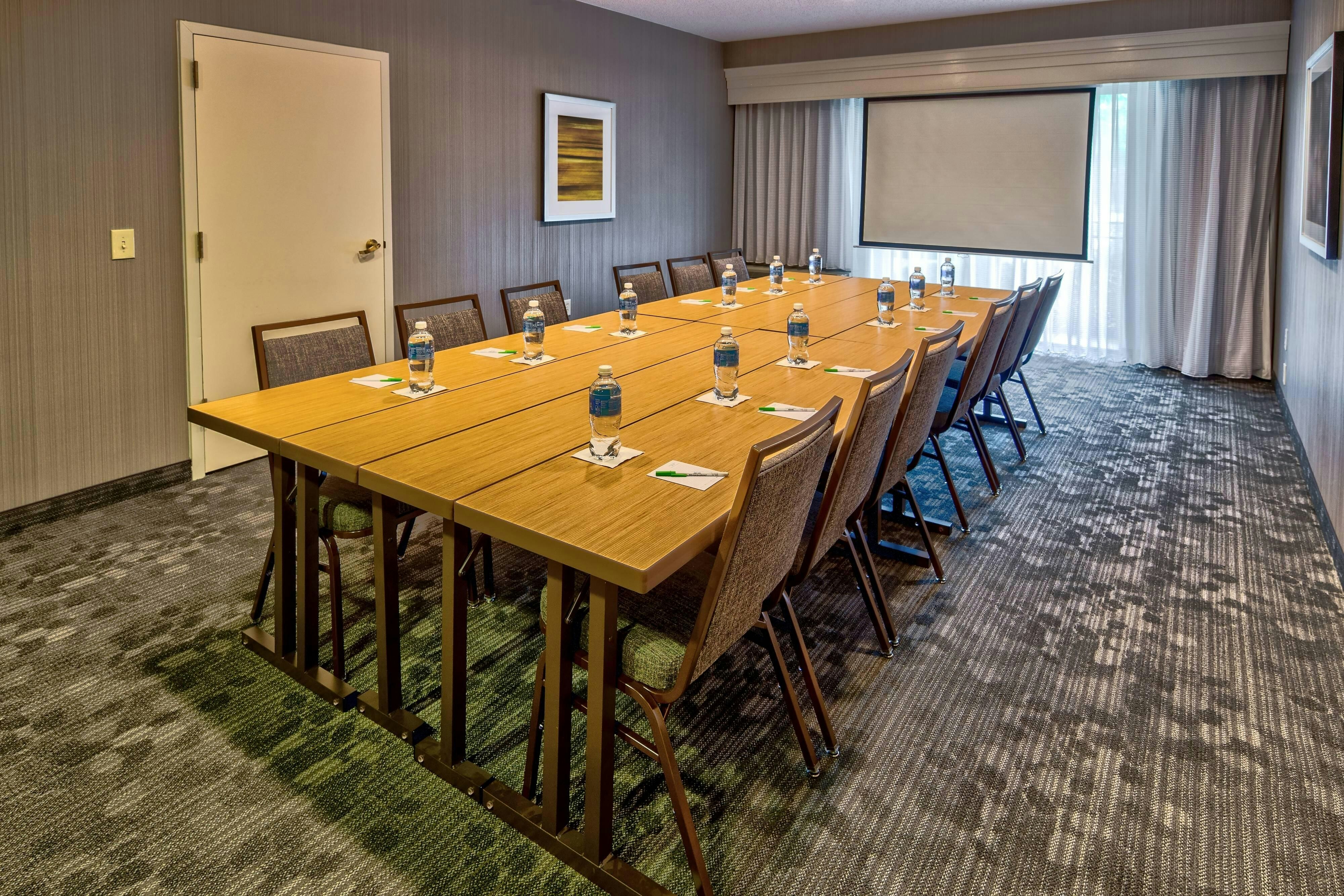Courtyard by Marriott Springfield 14/16