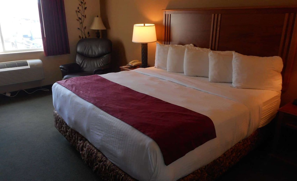 AmericInn by Wyndham McAlester 7/17