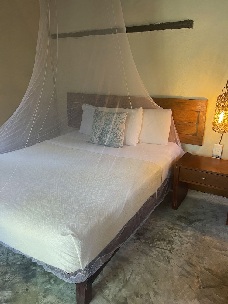 Standard, 2 Double Beds