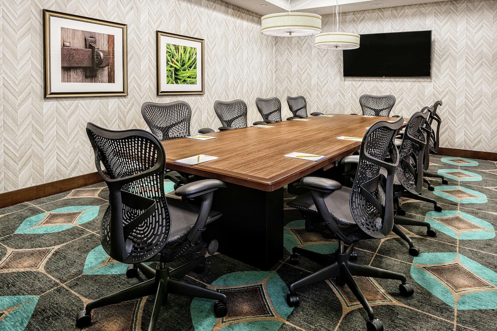 Hilton Garden Inn San Marcos 52/67