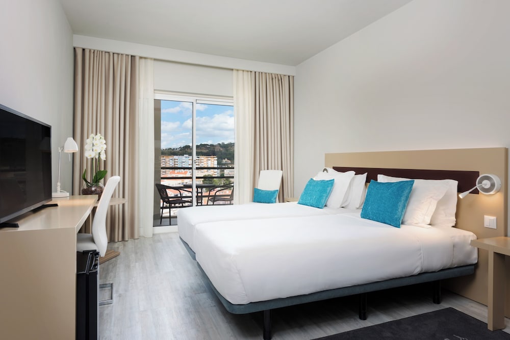 Deluxe, Double Bed, Village View
