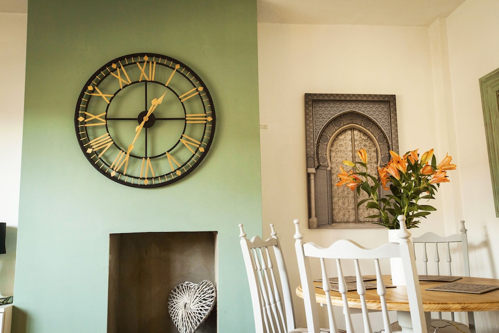 Stunning Central Richmond With Garden 2/34