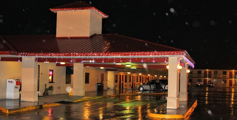 Best Inn Booneville 3/21
