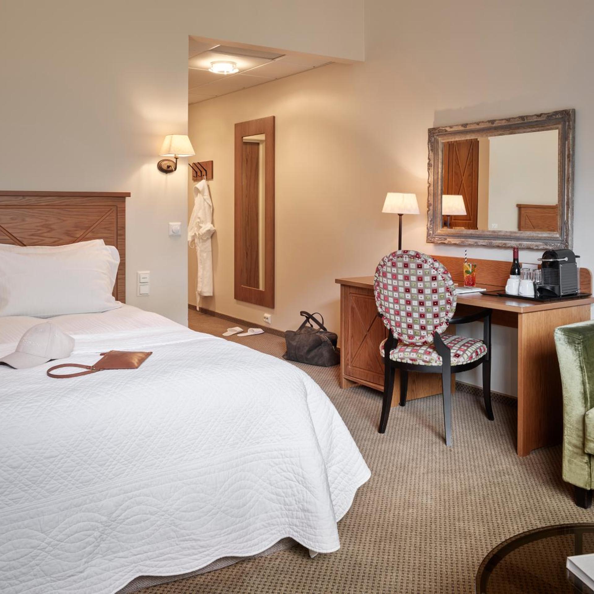 Deluxe, Double or Twin Bed, Balcony