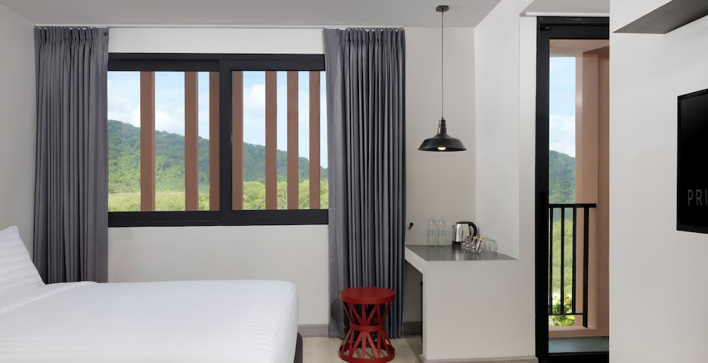 PRIME TOWN - Posh & Port Hotel PHUKET 13/45