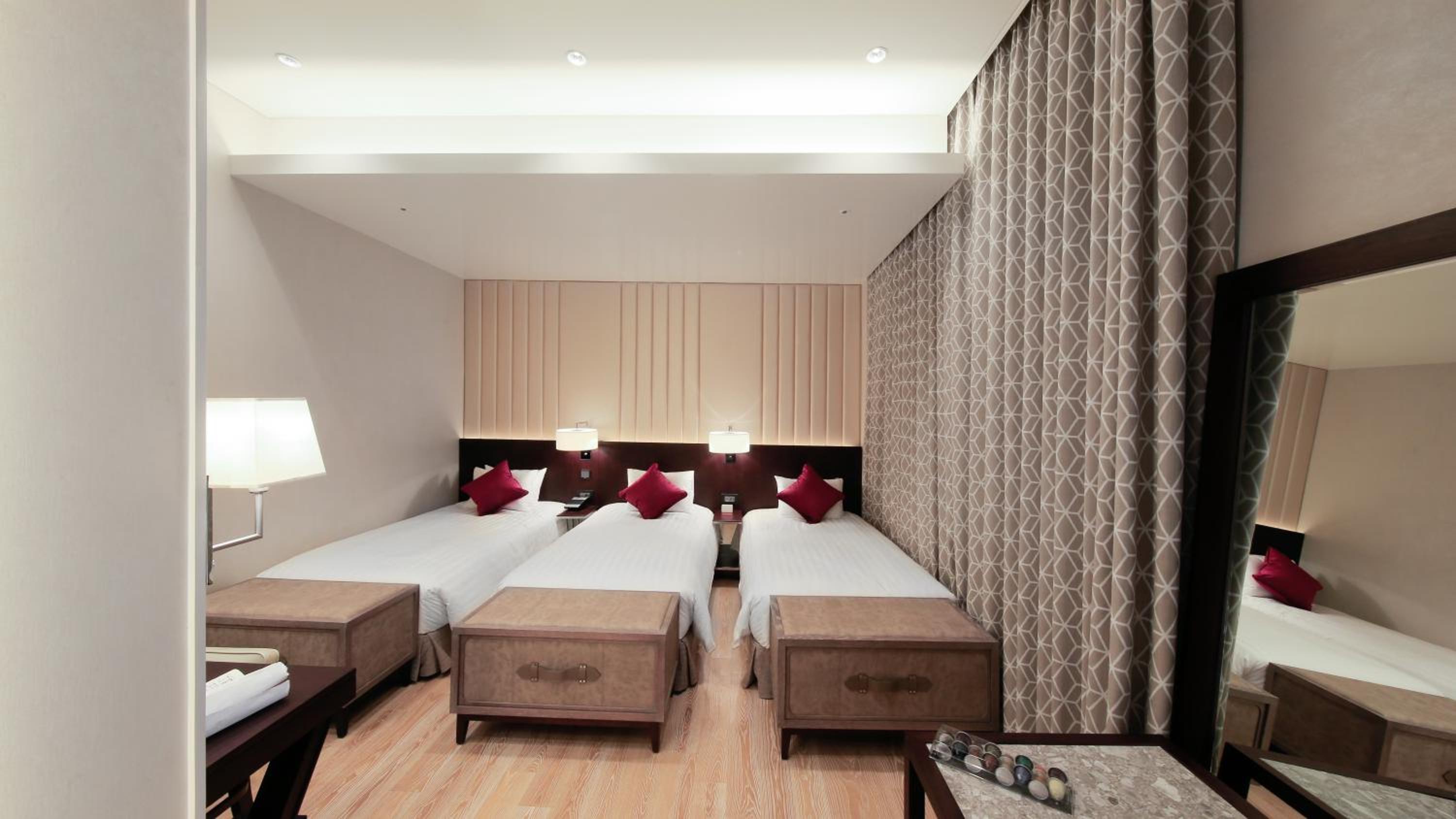 غرفة ثلاثية في طابق مرتفع، Solaria Nishitetsu Hotel Seoul Myeongdong 5/10