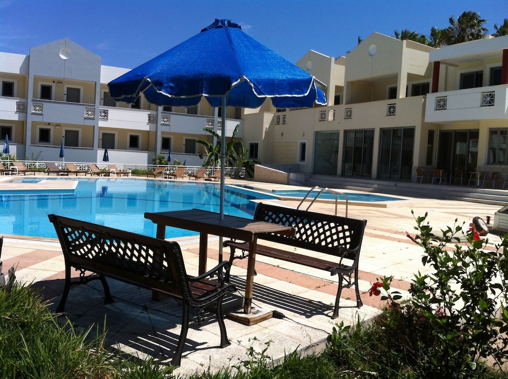 Olga's Paradise Apartments 37/41