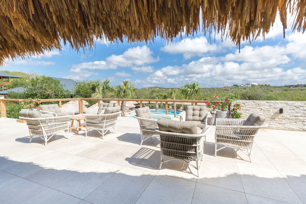 Morena Resort 54/67