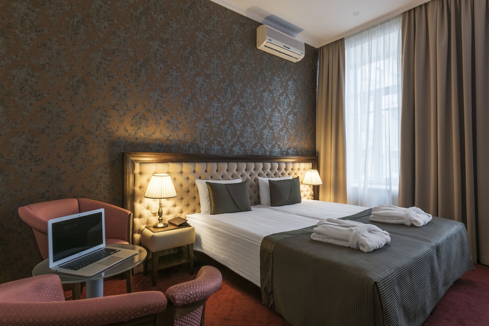 Congress Hotel 17/49