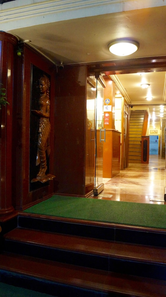 Shivam Hotel 44/58