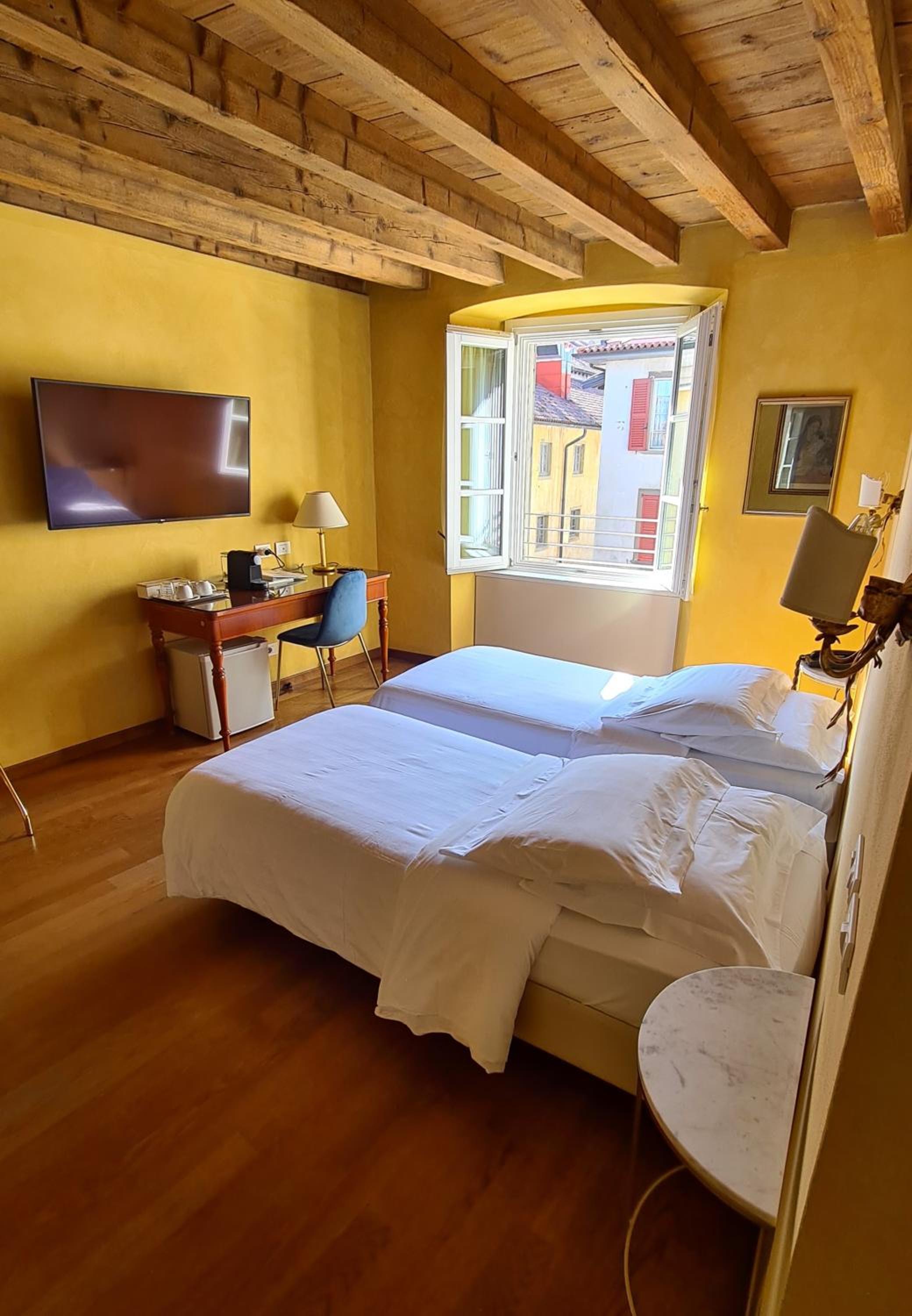 غرفة سوبيريور بسرير مزدوج أو سريرين منفصلين بإطلالة على المدينة، Hotel Piazza Vecchia 5/8