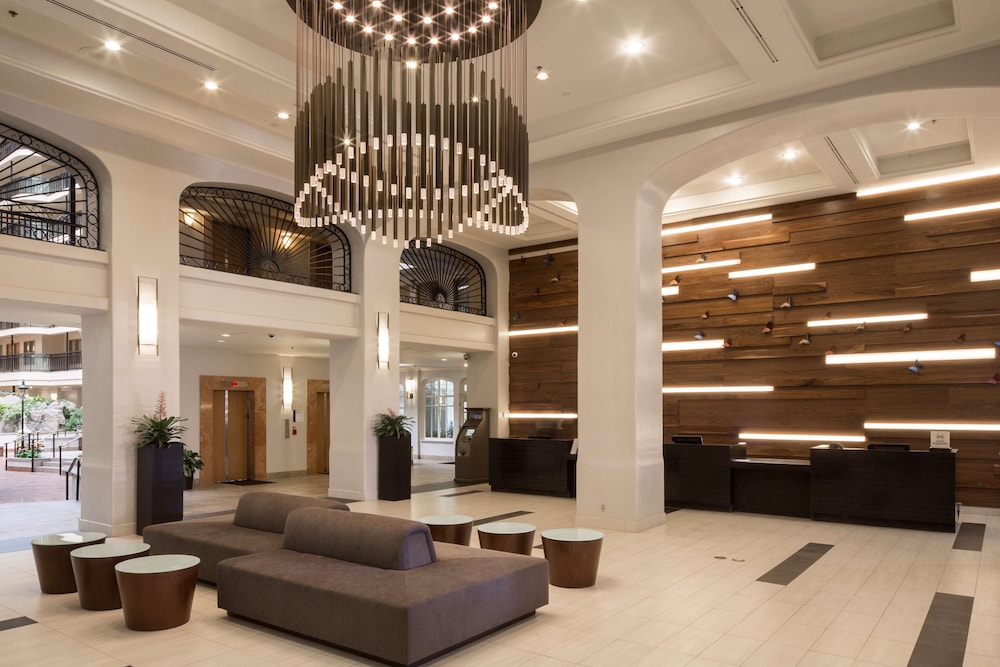 Embassy Suites by Hilton Anaheim North 38/71