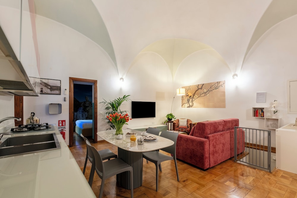 Rome Accommodation - Coronari 28/50