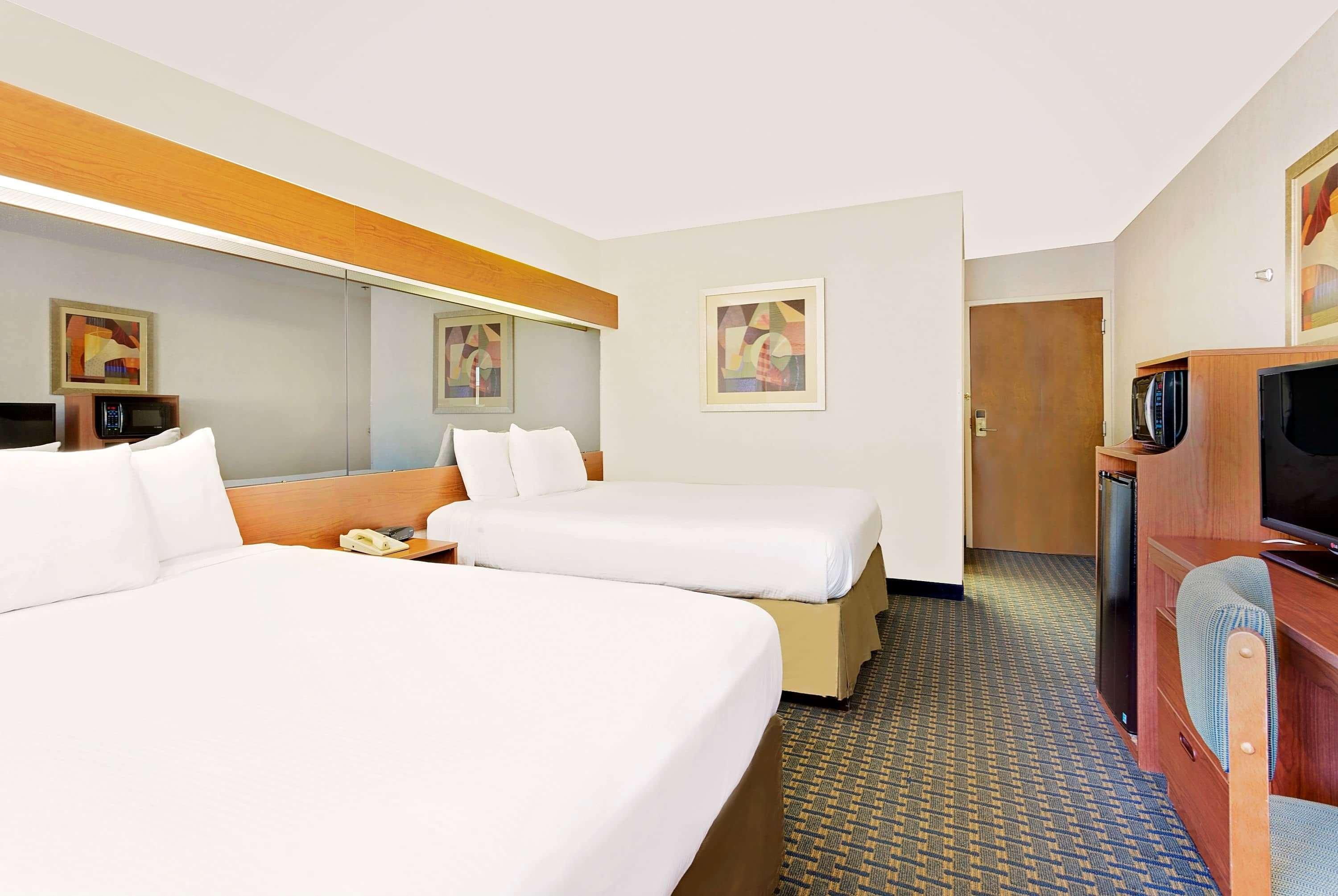 Room, 2 Queen Beds