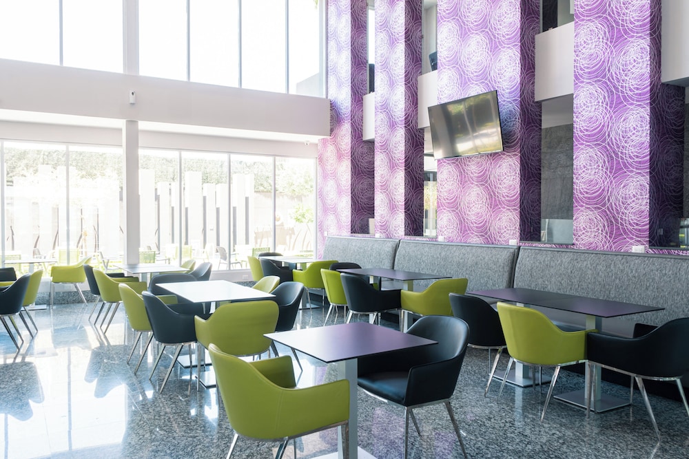 Holiday Inn Express Suites Hermosillo 38/50