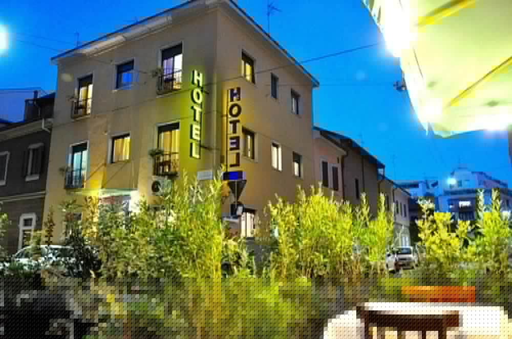 Hotel Dover 5/47