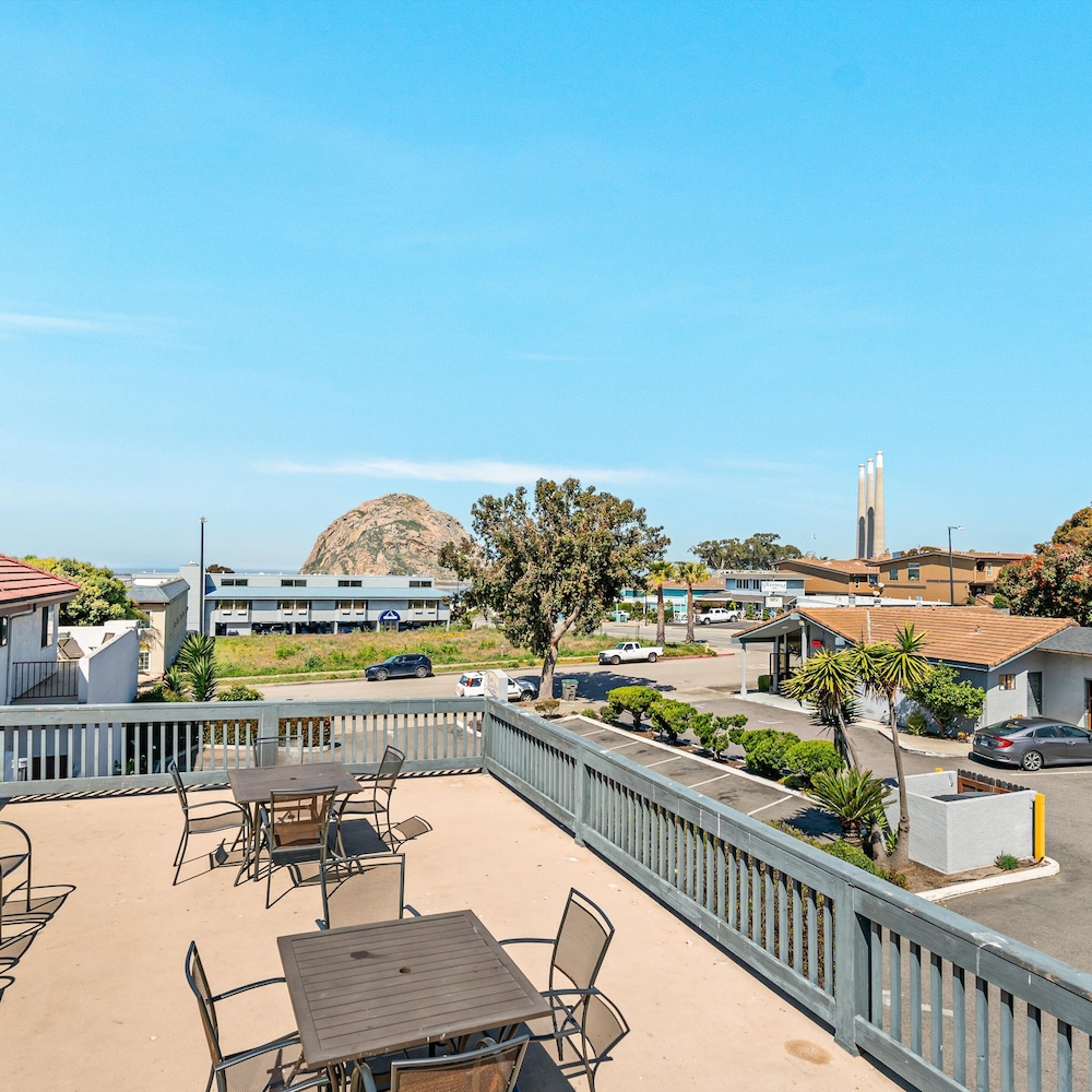 Pacific Shores Inn 51/56