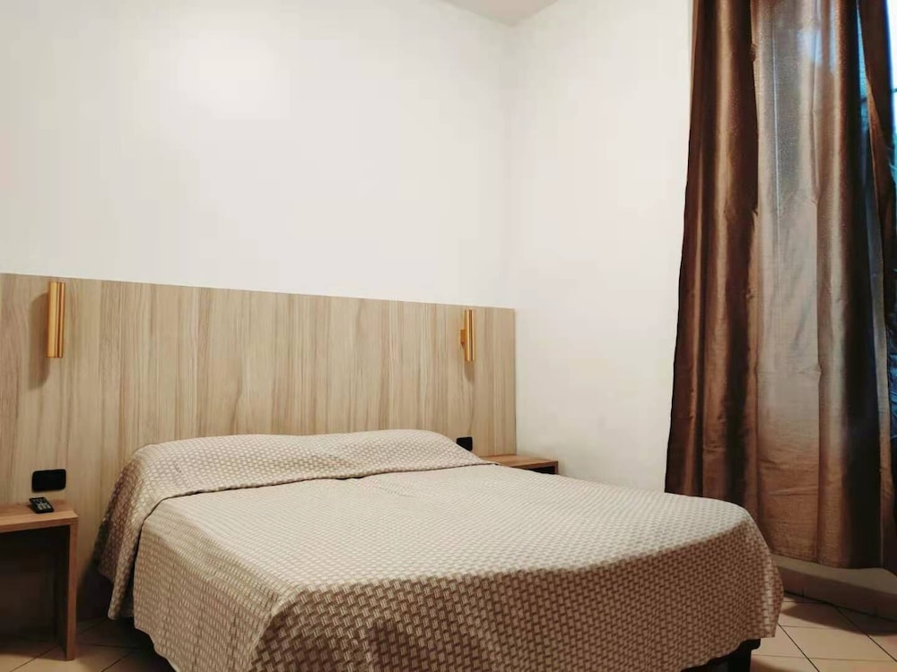 SUPERIOR, DOUBLE BED