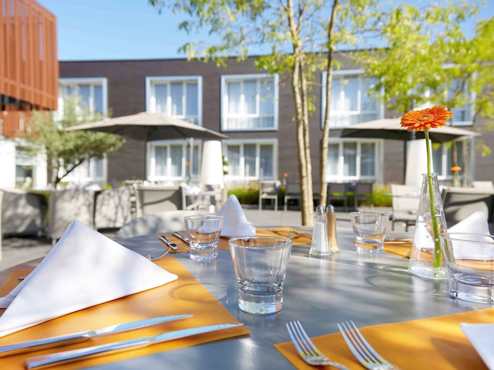 NOVOTEL LENS NOYELLES 3/50
