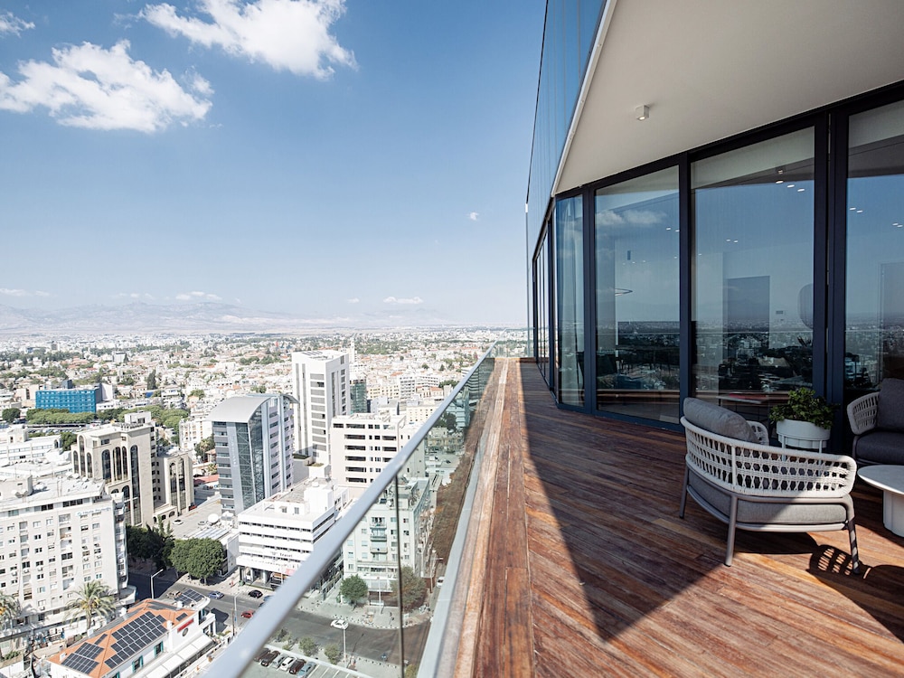 Central Park Residence 40/50