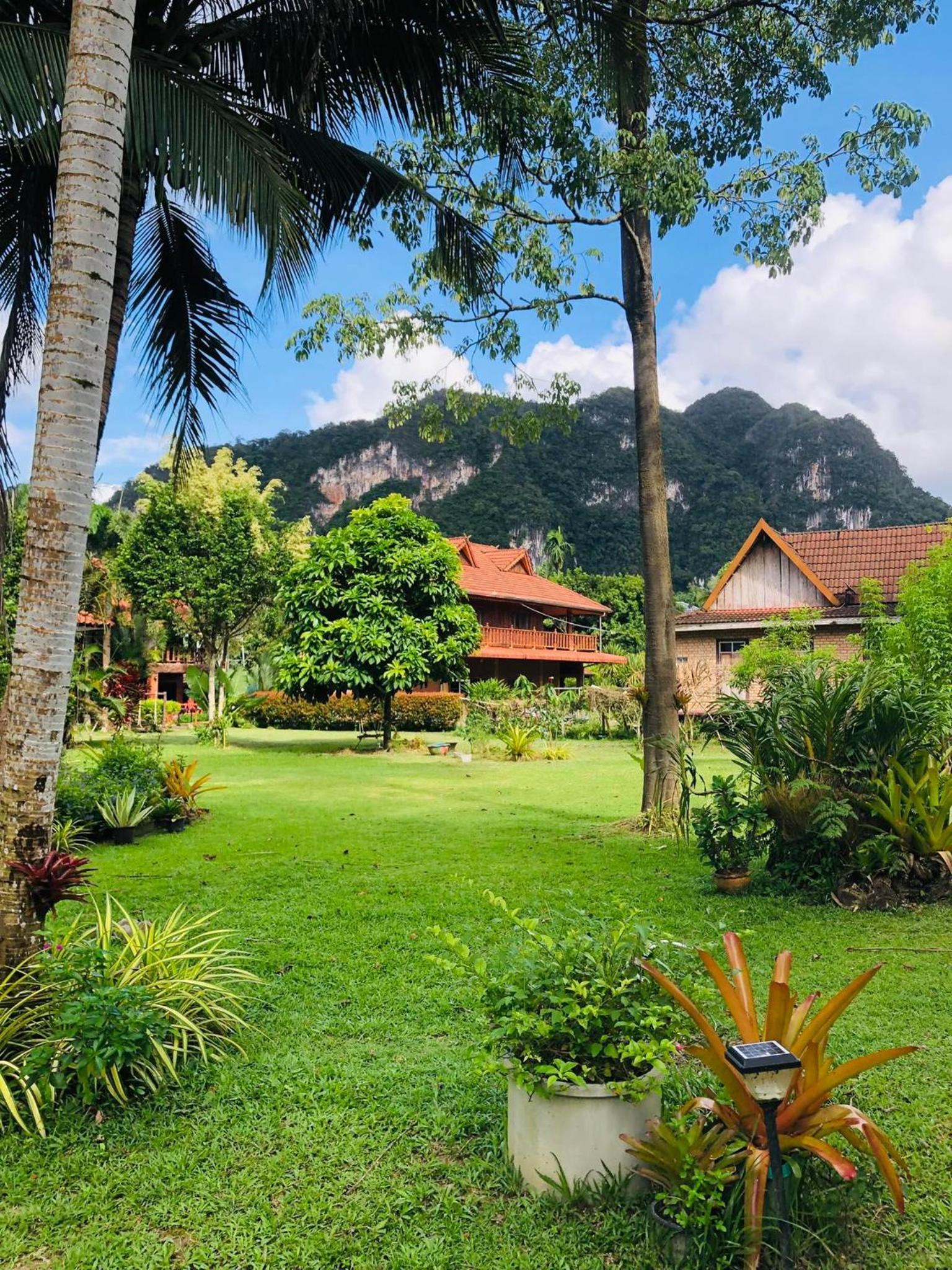 Nung House Bungalows Jungle Trekking 93/96