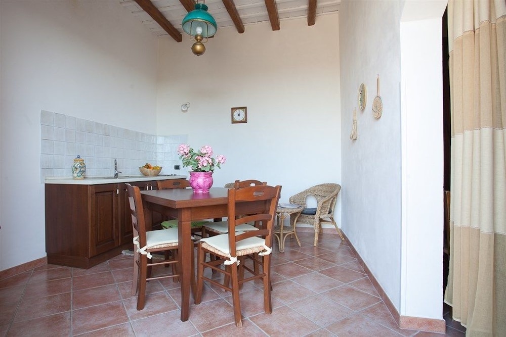 Agriturismo Baglio Donna Santa 27/48