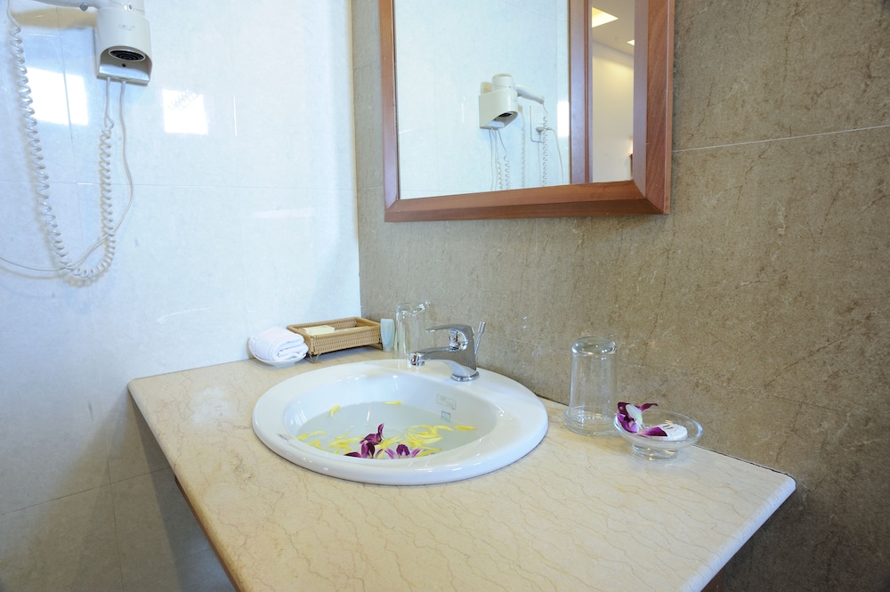 Hoang Yen 2 Hotel 56/59