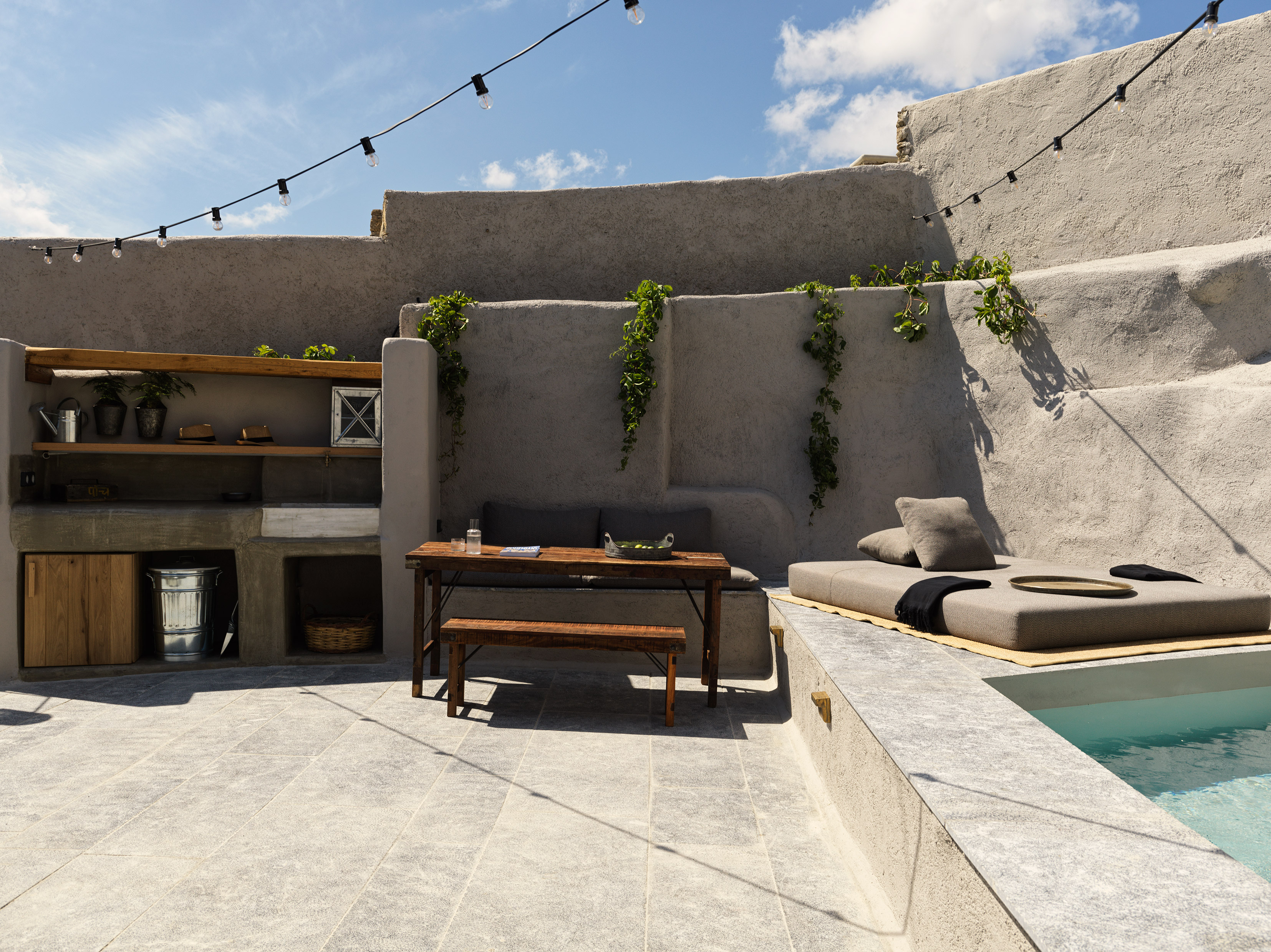 Nomad Mykonos 43/50
