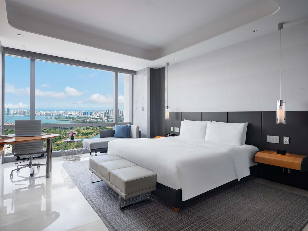 Luxury, Queen Bed, Sea View, Sofitel Haikou Hotel 3/7