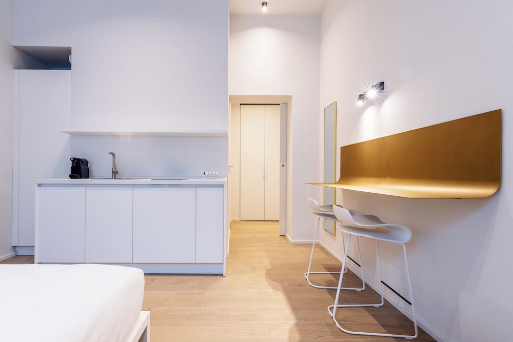 easyhomes - City Centre Suites 5/50
