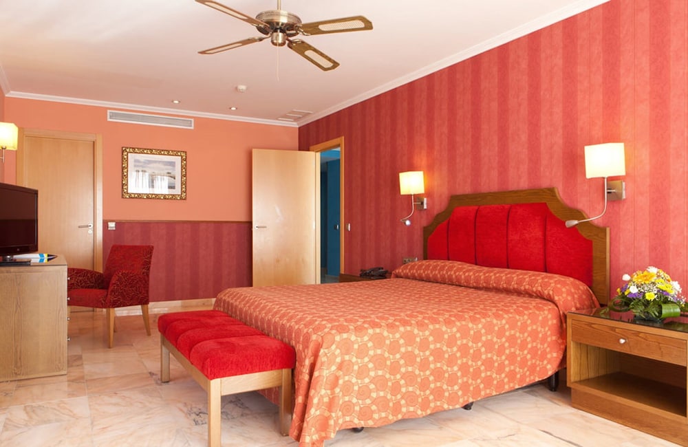 Playamarina Spa Hotel 34/48