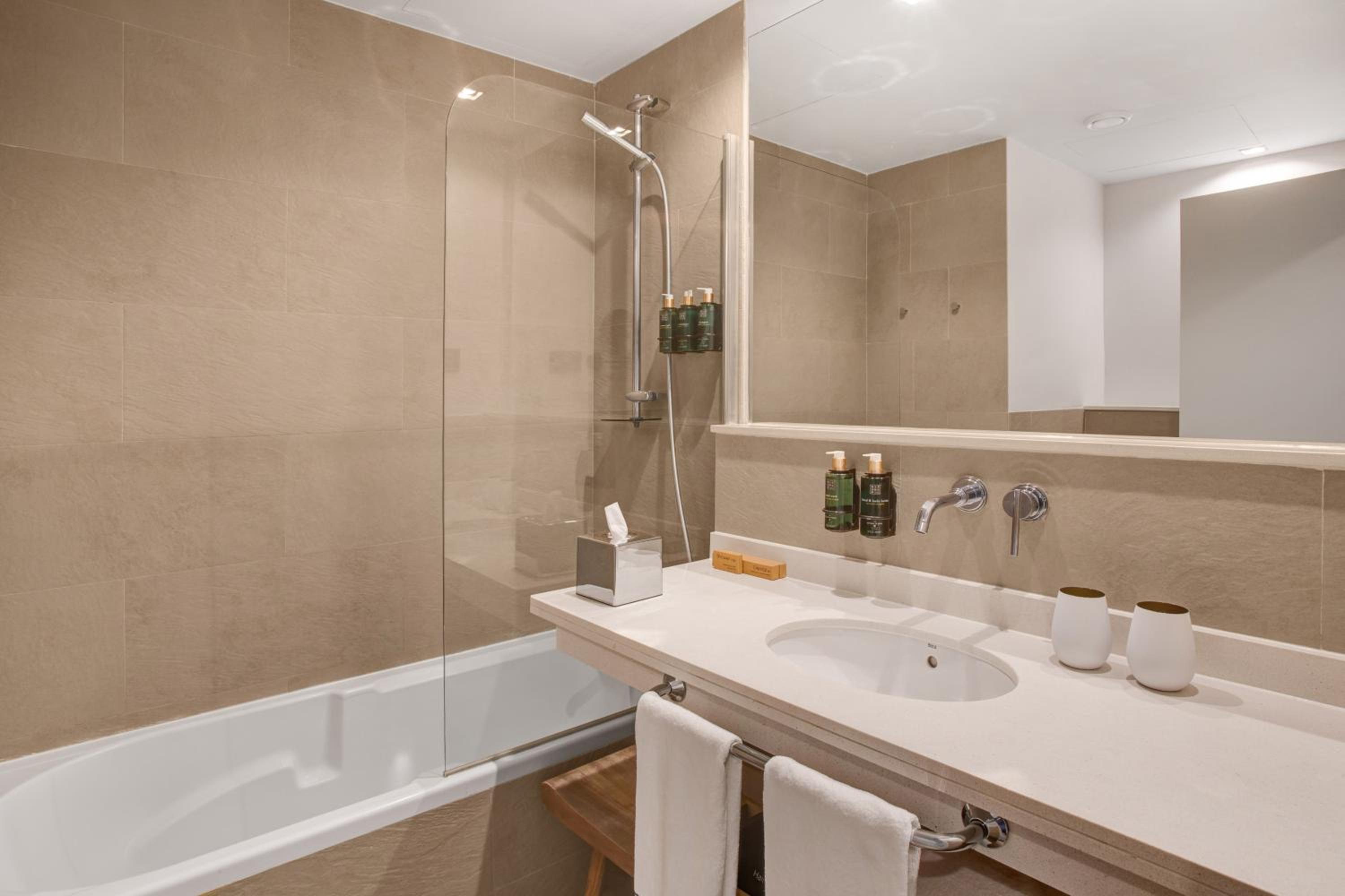 Grand, Premium, King Bed, Melia Lloret De Mar 10/10