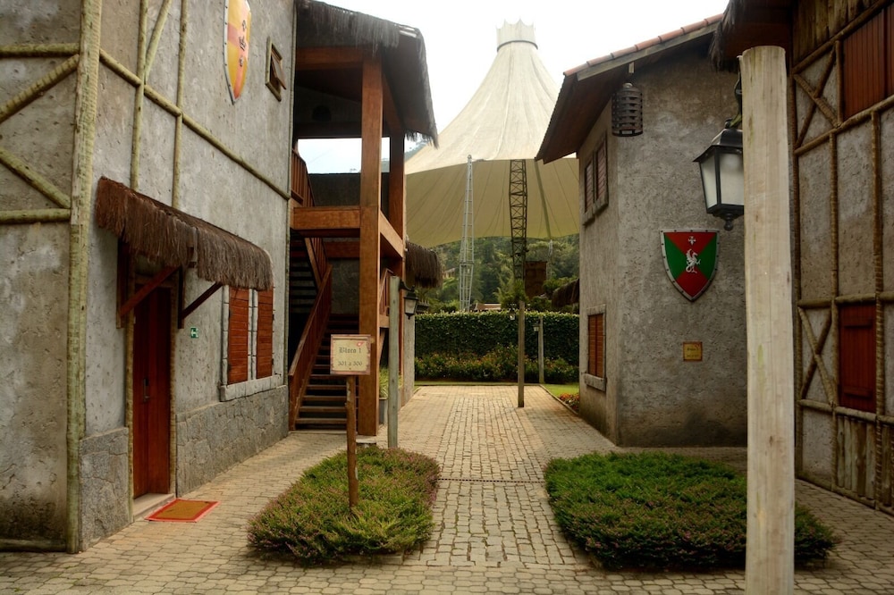 Hotel Magique Le Canton 40/44