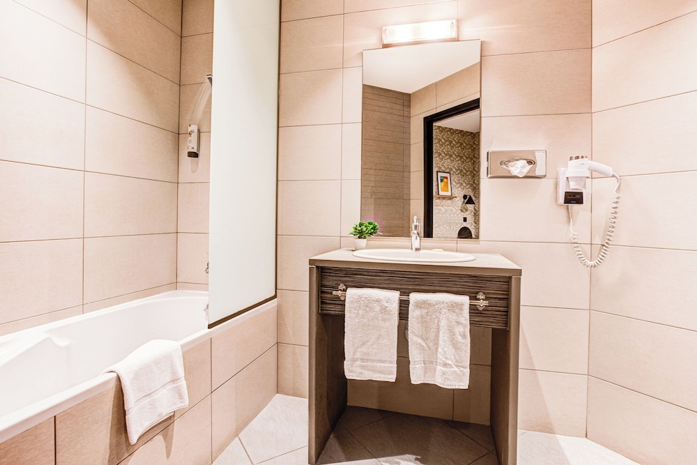 غرفة كلاسيكية بسرير مزدوج، Republik Hotel 7/7