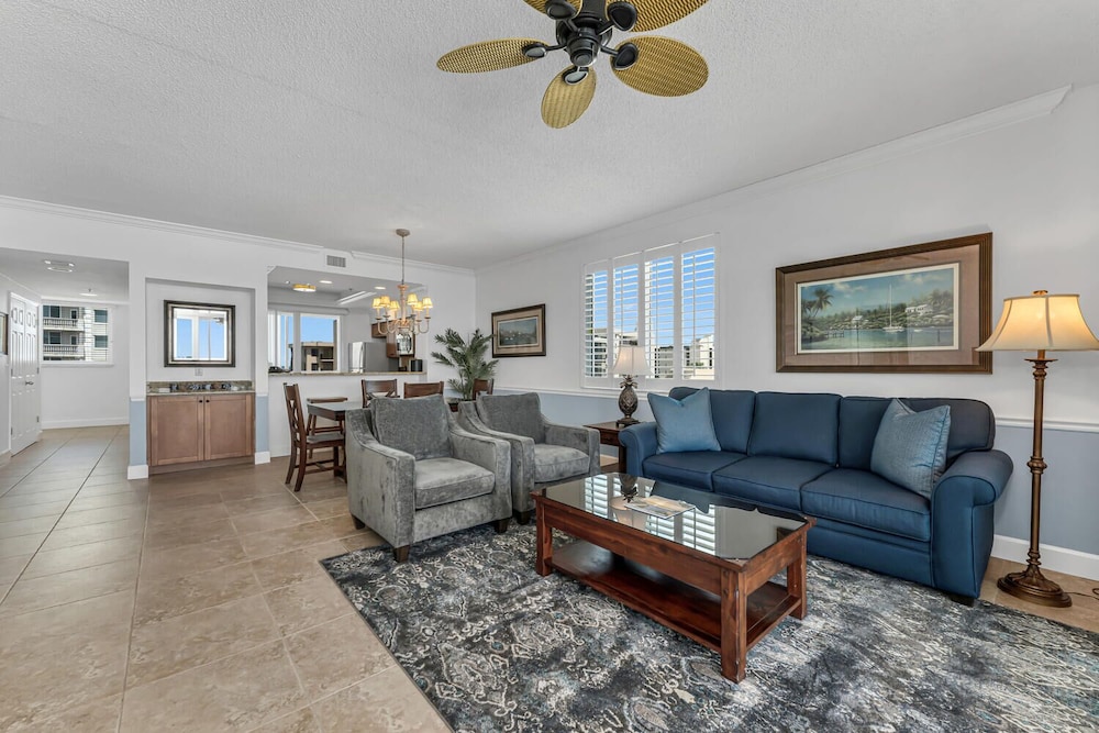 Vanderbilt Beach Resort 38/65