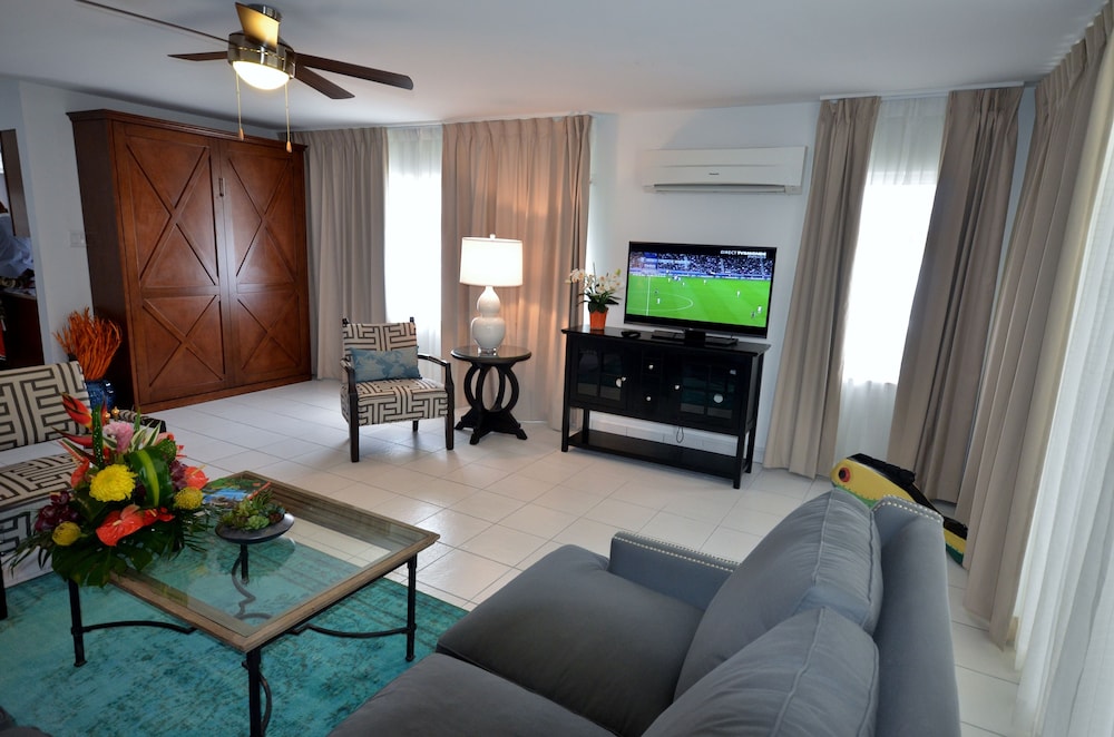 Atrium Beach Resort And Spa St Maarten A Ramada By Wyndham 32/64