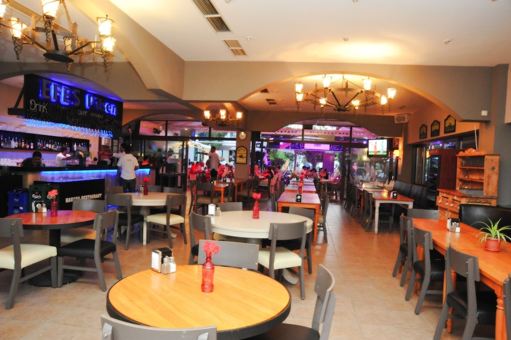 Club Atrium 29/49