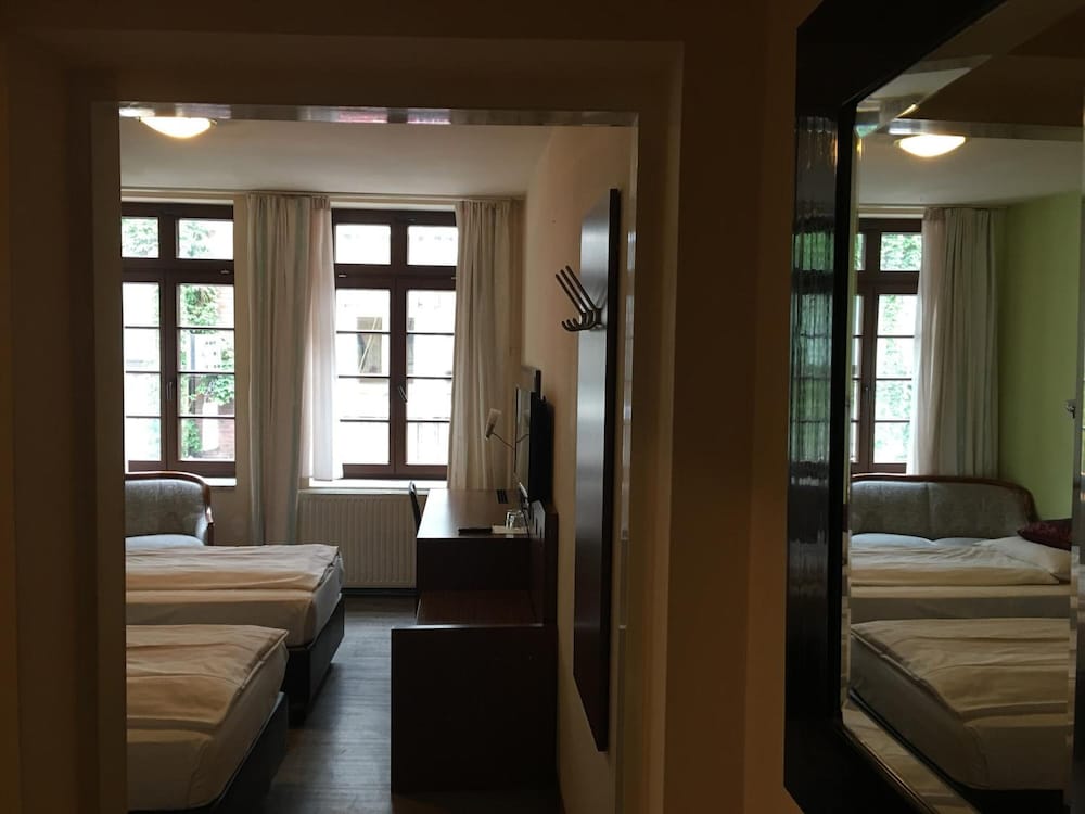 Hotel Alt Düsseldorf 7/34