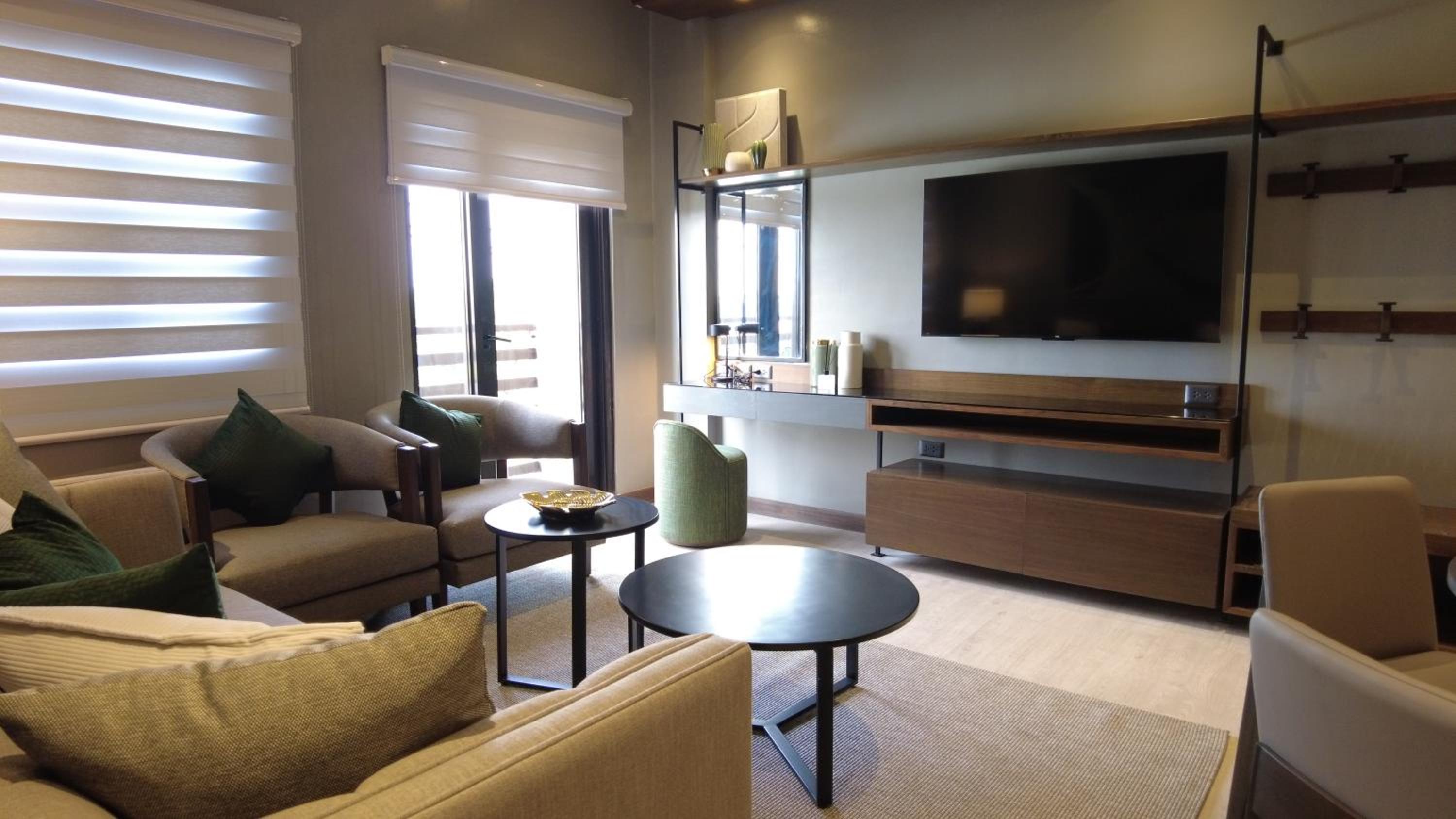 Acro Residences 10/25