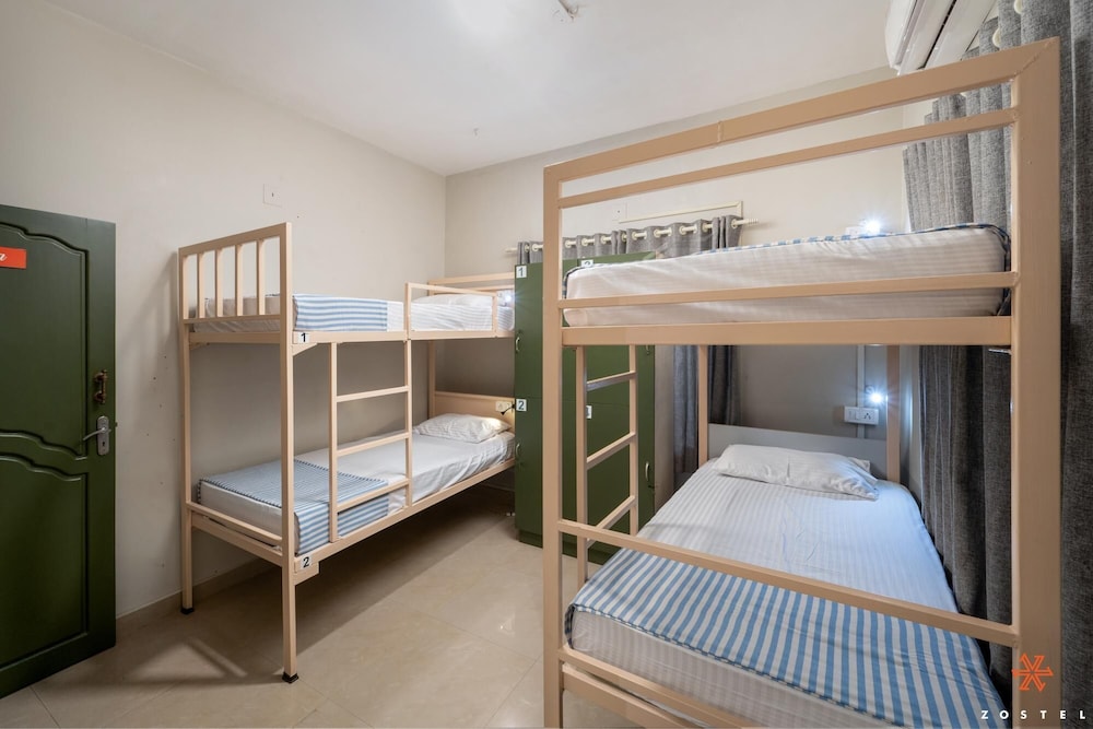 MIXED DORM, 4 BEDS