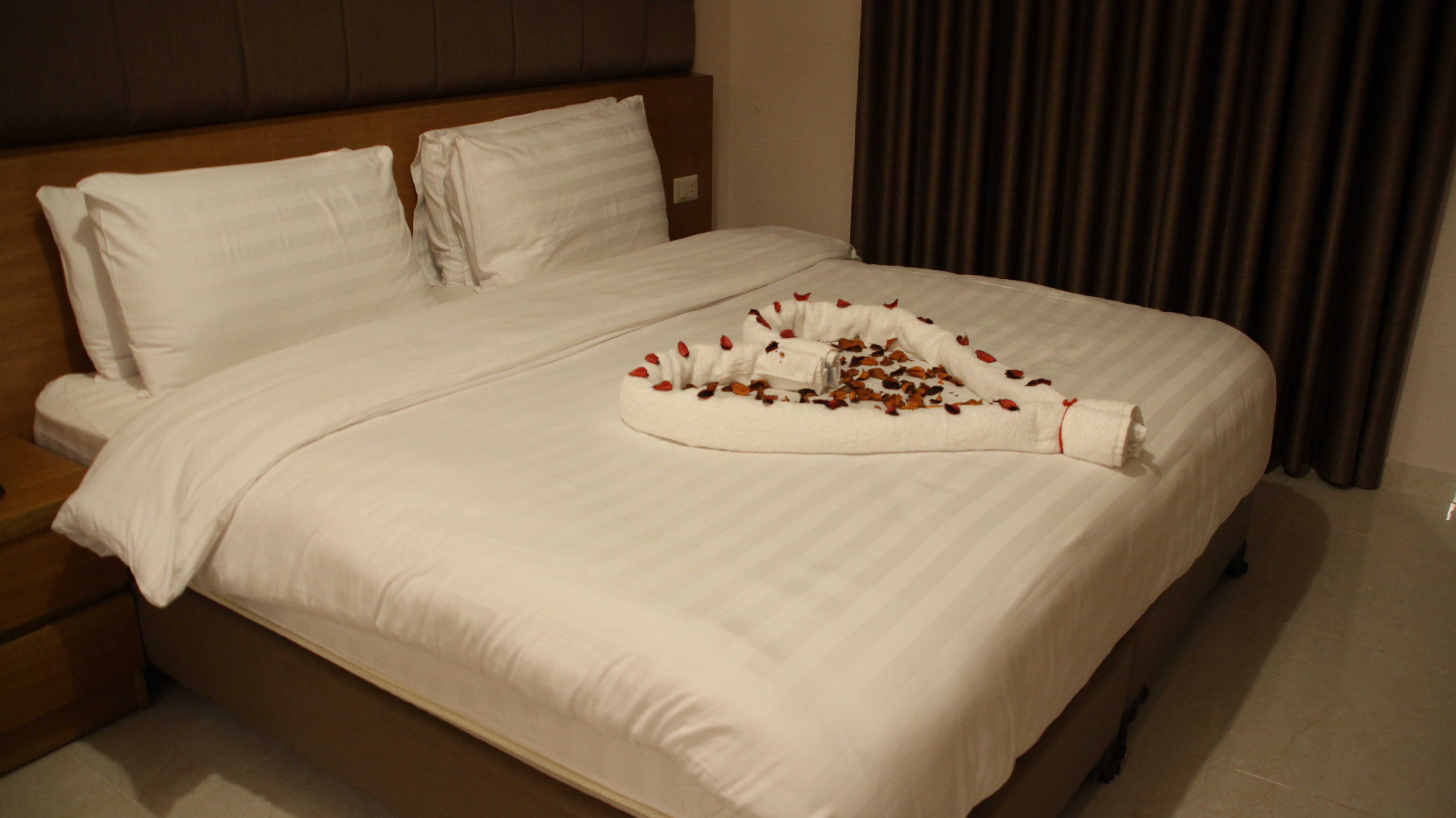 Big Ben Hotel Suites 16/42